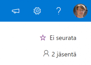 SharePoint-asetuksiin päästään oikean yläkulman hammasratas-kuvakkeesta.